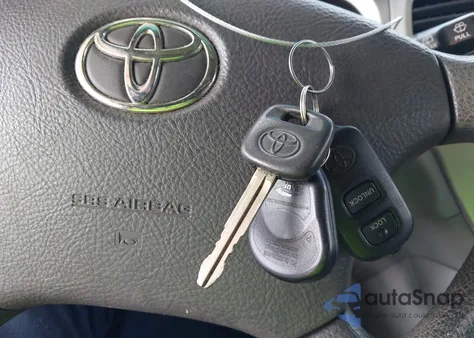 2004 Toyota Highlander V6 from USA, damaged, VIN JTEDP21A940033502